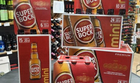 Large choix de bière blonde SUPER BOCK, différentes tailles de pack, différentes tailles de bouteille